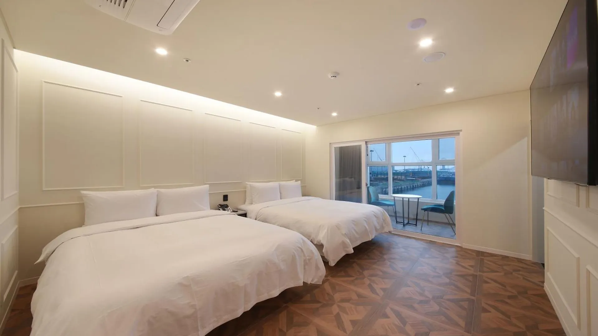 Restia Incheon Bay Hotel 0*,  Νότια Κορέα