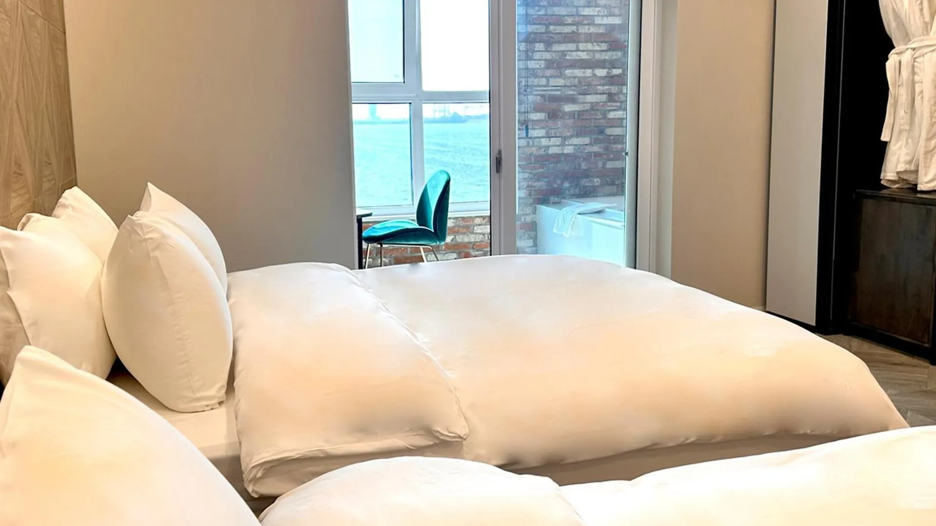 Restia Incheon Bay Hotel