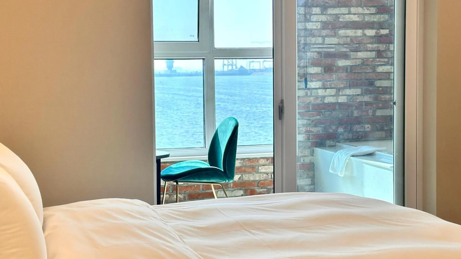 ***  Restia Incheon Bay Hotel Korsel