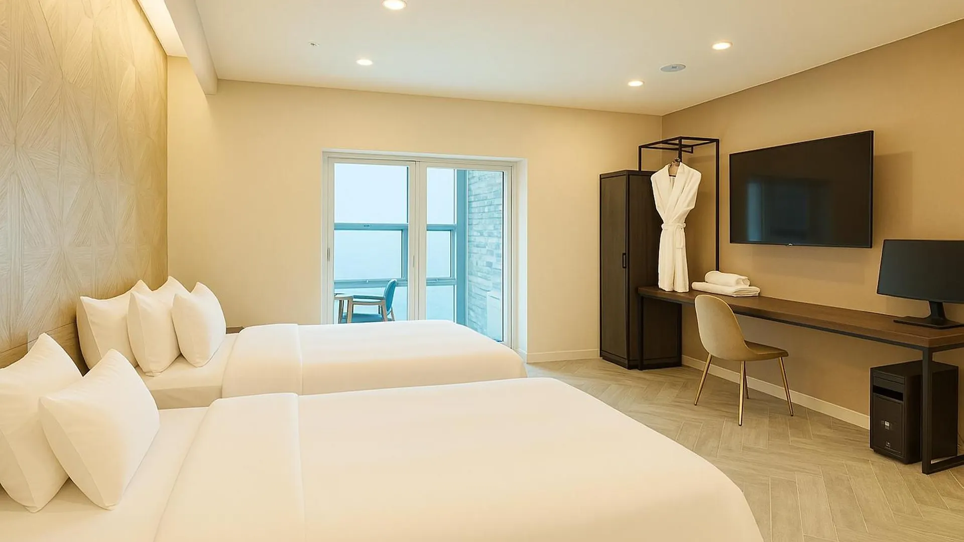 Restia Incheon Bay Hotel 3*,