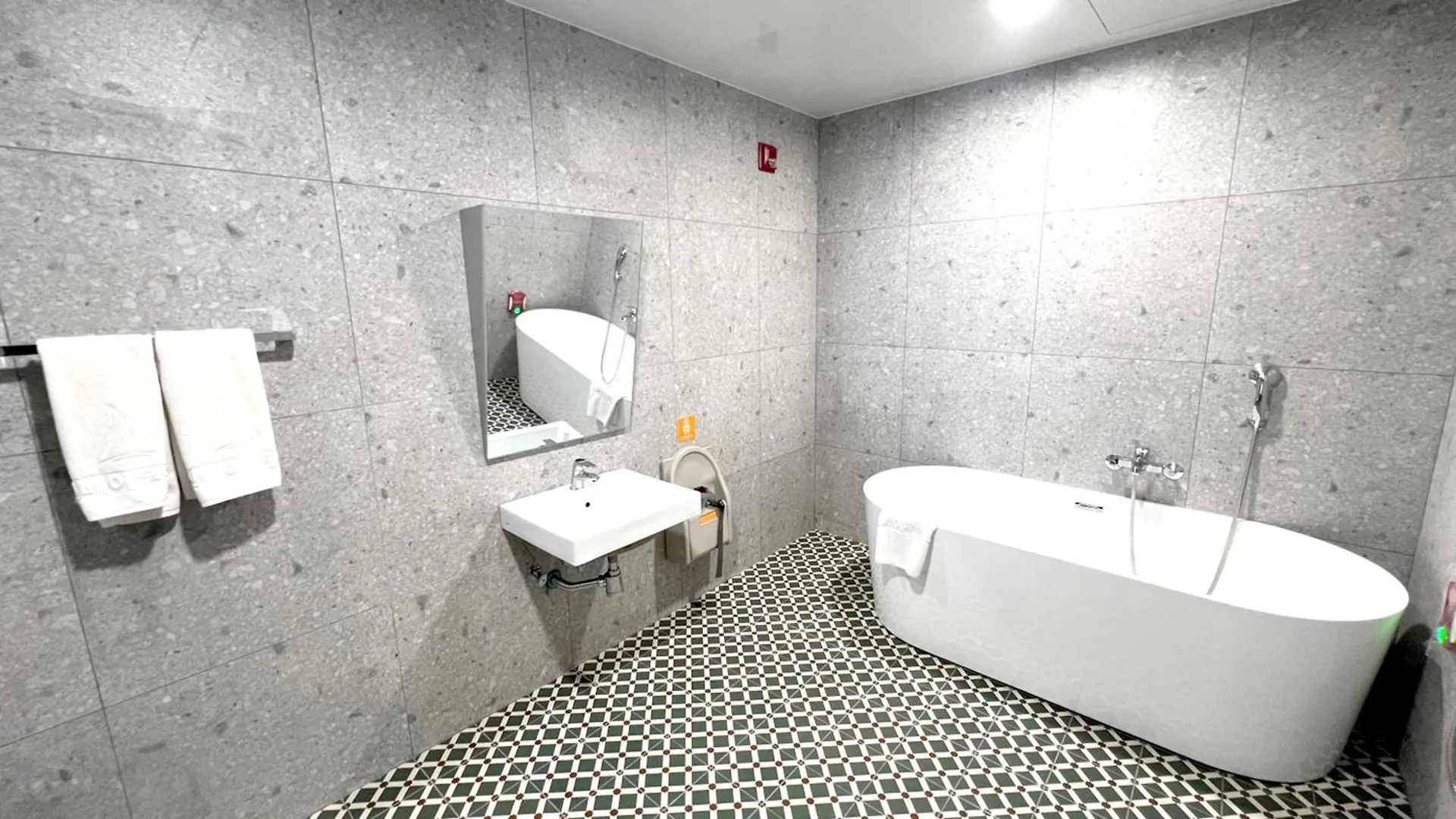 ***  Restia Incheon Bay Hotel Korsel