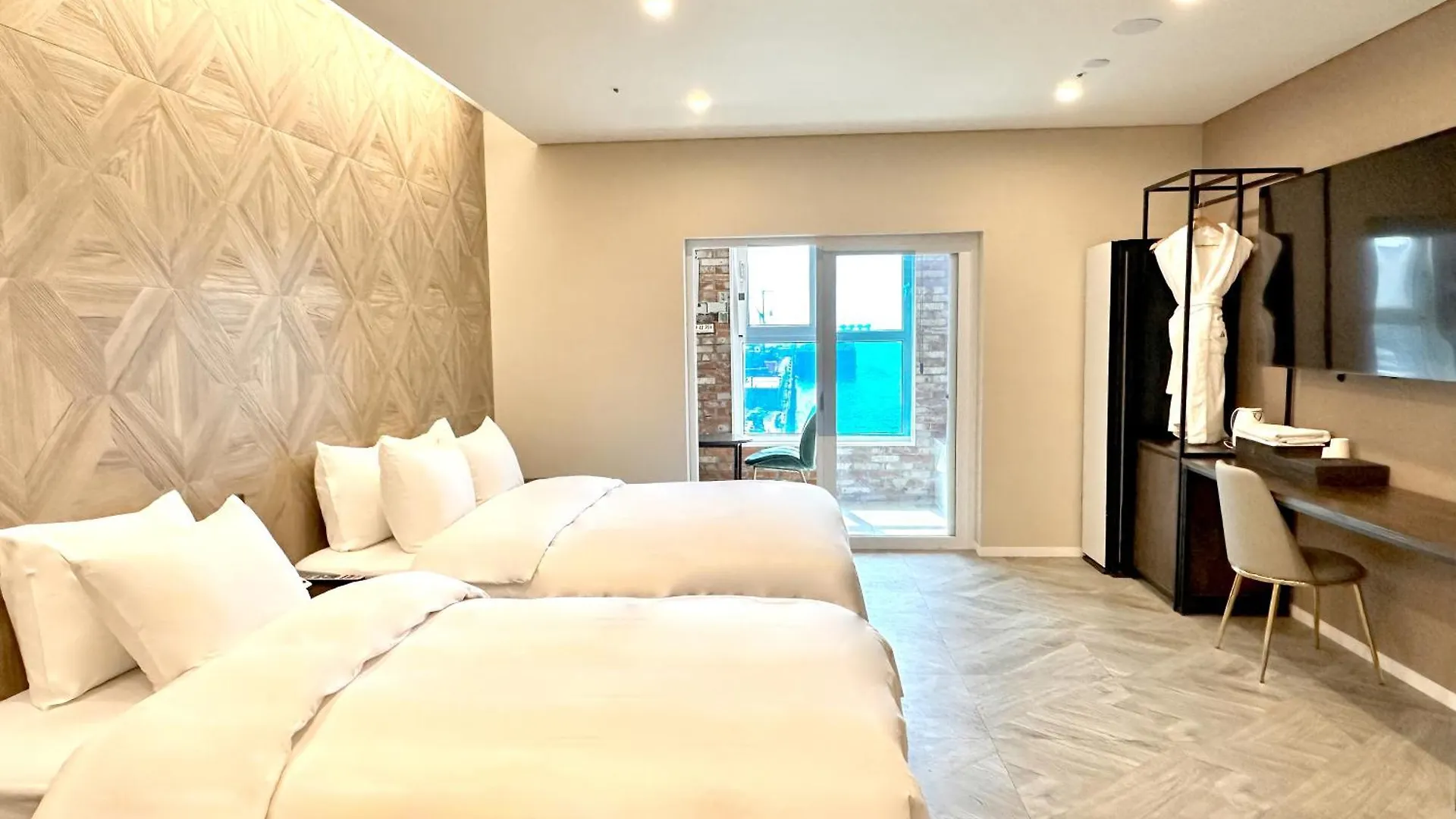Restia Incheon Bay Hotel 3*,
