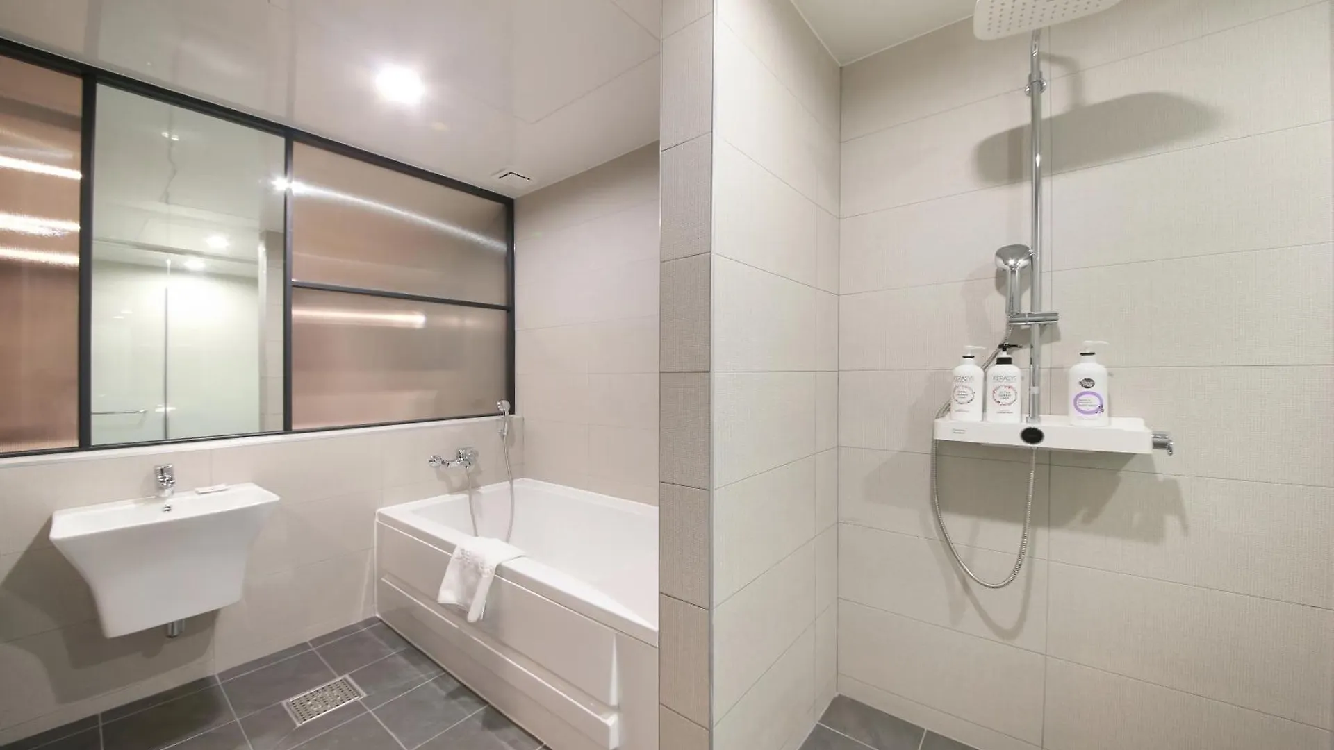 Restia Incheon Bay Hotel